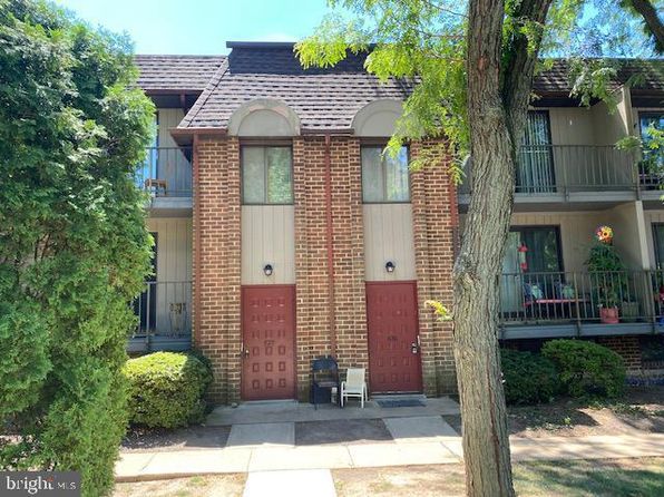 830 Putnam Blvd #B