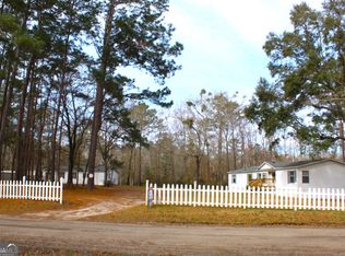 776 Phillips Rd, Midway, GA 31320