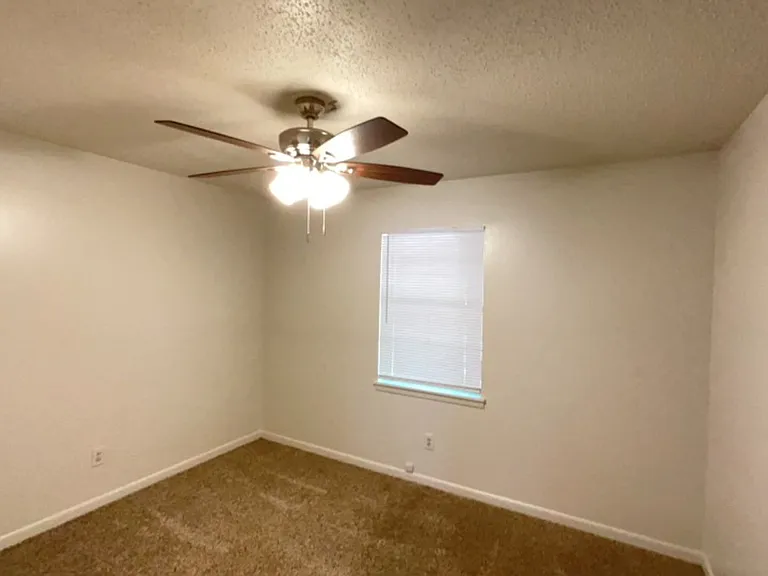 3011 Dundee Rd #B — Photo 4