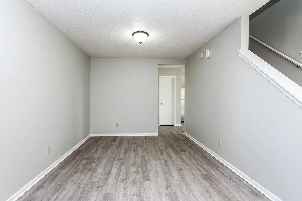 3 bed, 2.5 bath, 2036 sqft, $1,840 — Photo 2