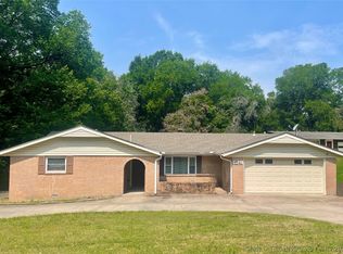 1541 SE Mission Rd, Bartlesville, OK 74006