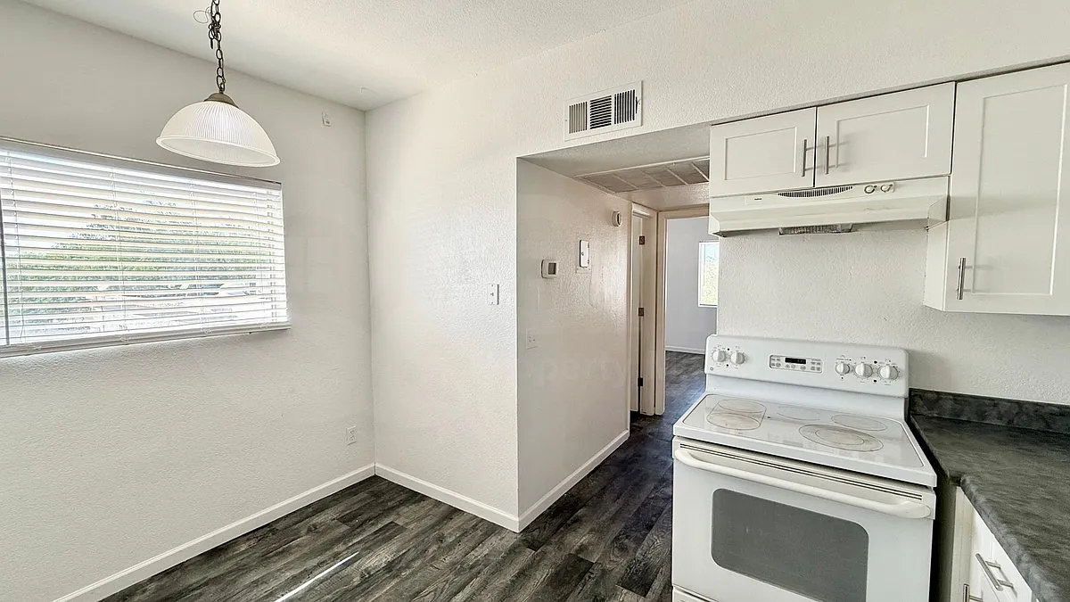 2 bed, 2.0 bath, 1025 sqft, $1,400 — Photo 4