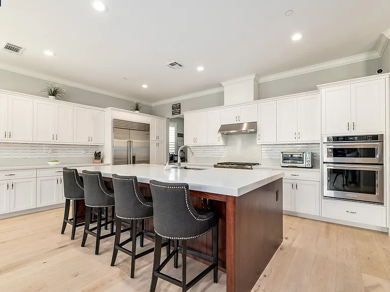 2047 Trefoil Rd — Photo 1