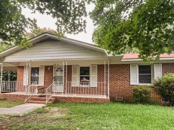 518 Queensdale Street, Laurinburg, NC 28352