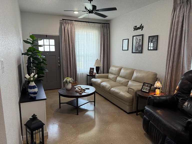 2322 Ocean Ave — Photo 3