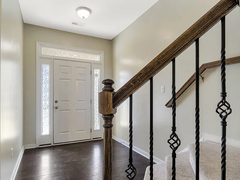 50 Transit Ln — Photo 5