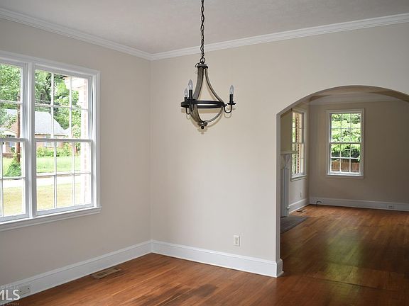 4th image of 28 Terracedale Ct