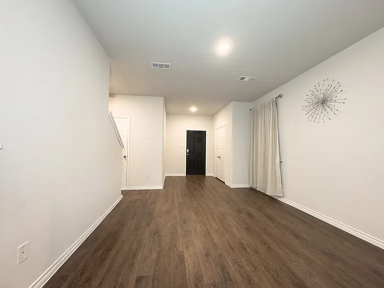 108 Rosings Pl — Photo 5