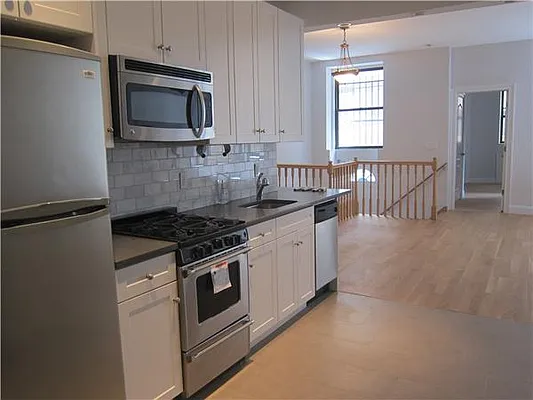 Rented by Douglas Elliman | media 23