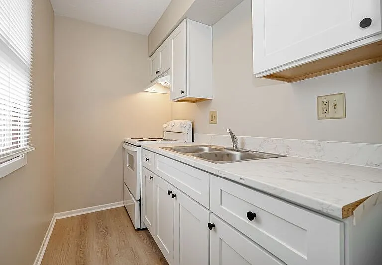 207 N Madison Rd #C — Photo 6