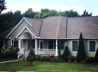 9545 Graystone Ln, Mentor, OH