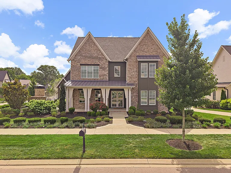 8808 Edgecomb Dr — Photo 2