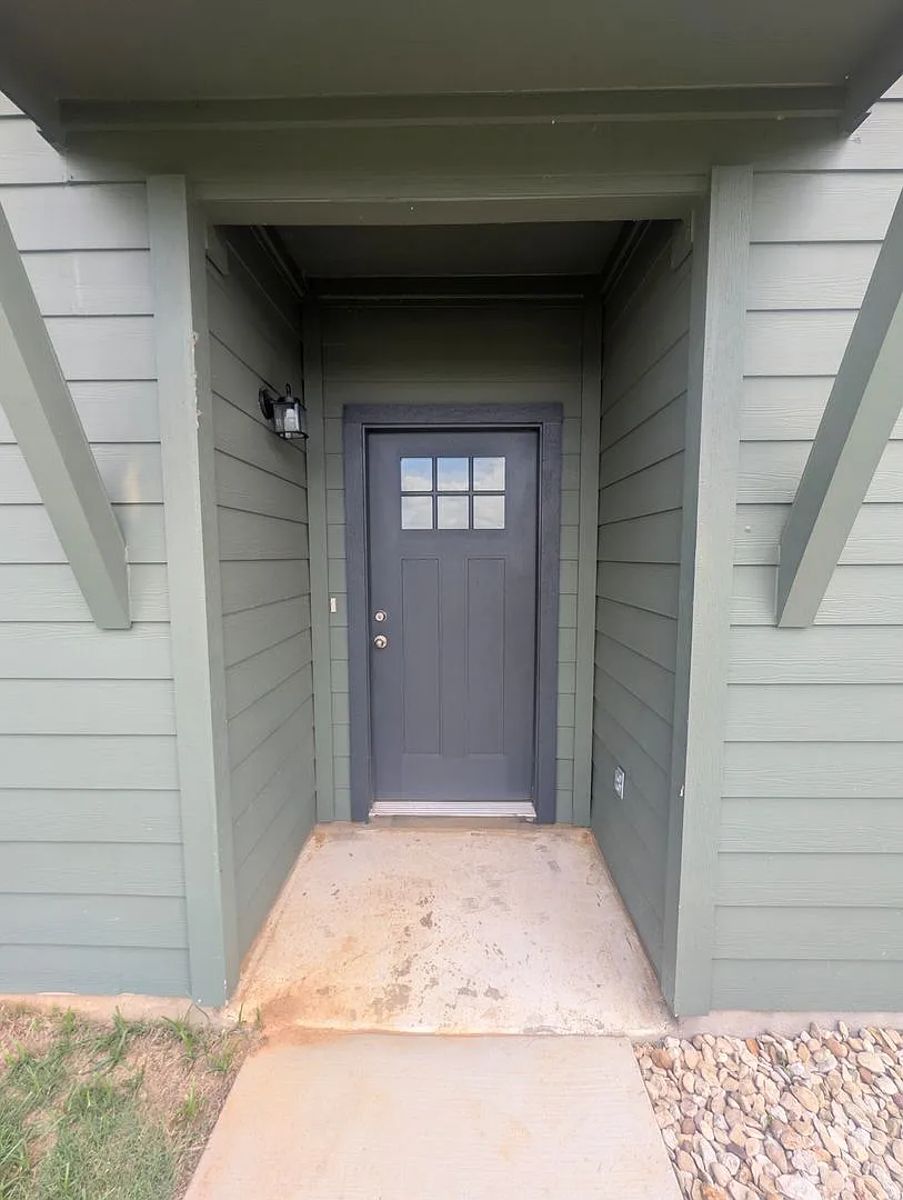 Brand New Duplex in New East Parks Community — Photo 3