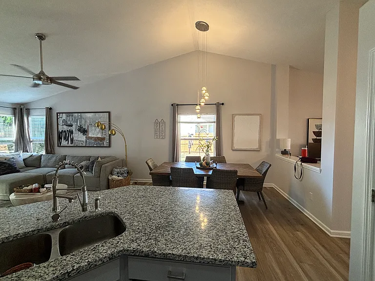 218 Walter Ct — Photo 22