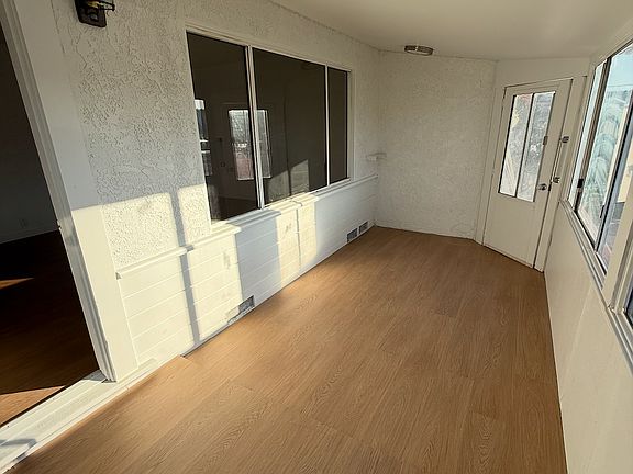 4th image of 14636 Maryton Ave