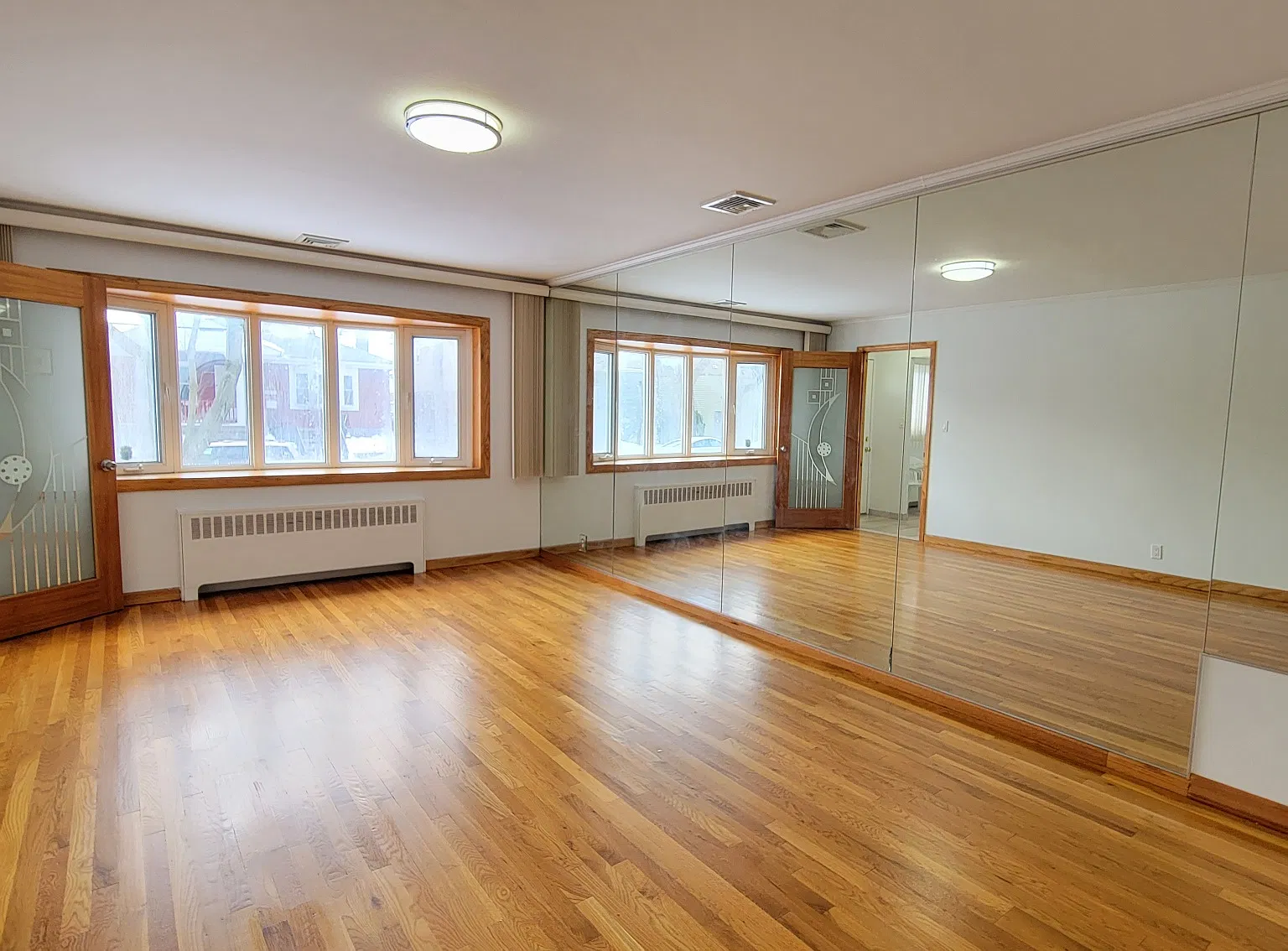 3 bed, 1200 sqft, $3,800 — Photo 4