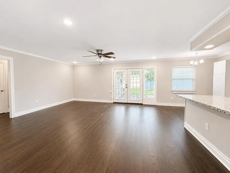 5802 W Bellfort Ave — Photo 7