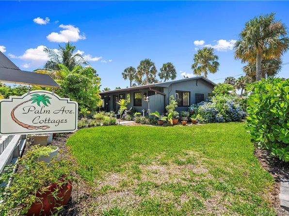 2563 NE Palm Ave #2563