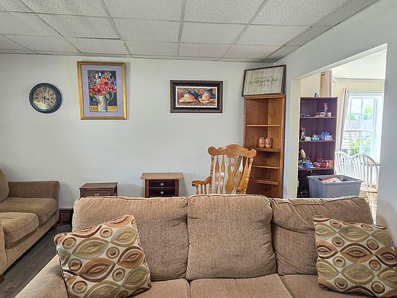 2nd image of 535 1/2 Chestnut Ave