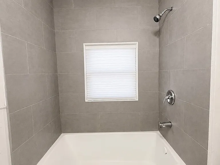 217 Everett St — Photo 10