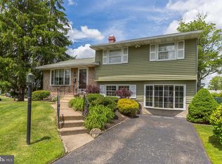 301 Hillcrest Ave, Blackwood, NJ
