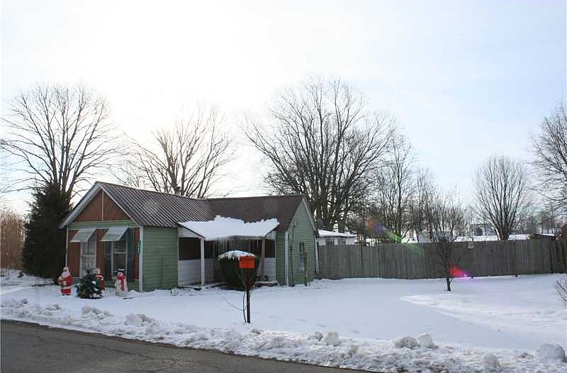 1st image of 1063 E County Road 500 N