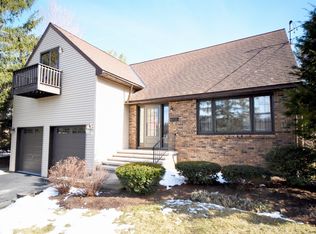 18 Catherine Pl, Latham, NY 12110