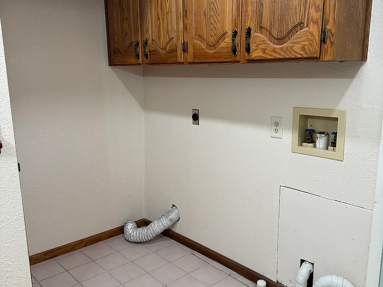 1177 Farm Road 1110 #B — Photo 6
