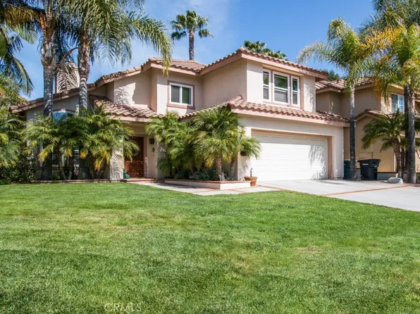 17 Las Castanetas, Rancho Santa Margarita, CA 92688