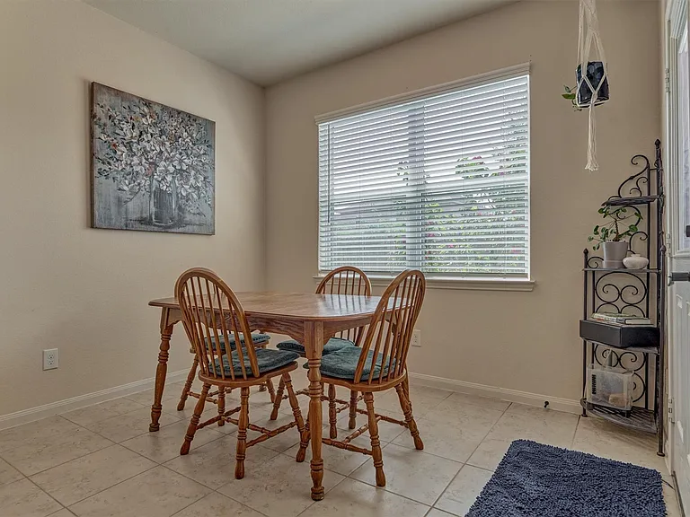 8884 Oval Glass St — Photo 15