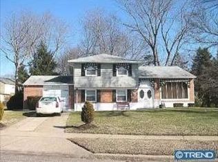 202 Winding Way Rd, Stratford, NJ 08084