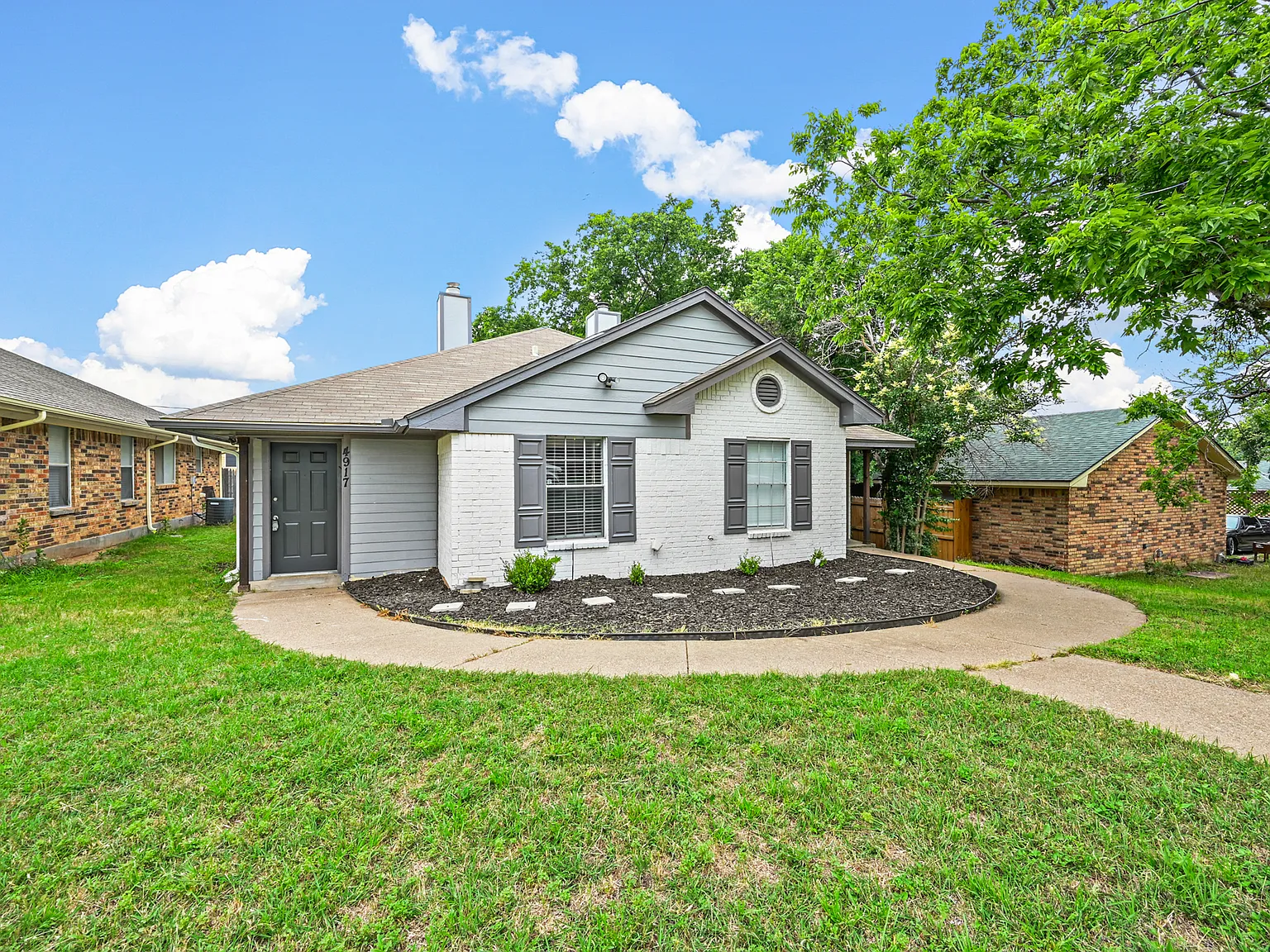 2 bed, 1.5 bath, 1014 sqft, $1,700 — Photo 1