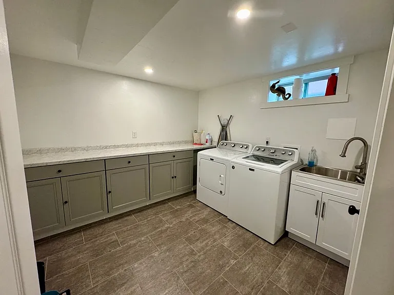 802 N 7th St — Photo 11