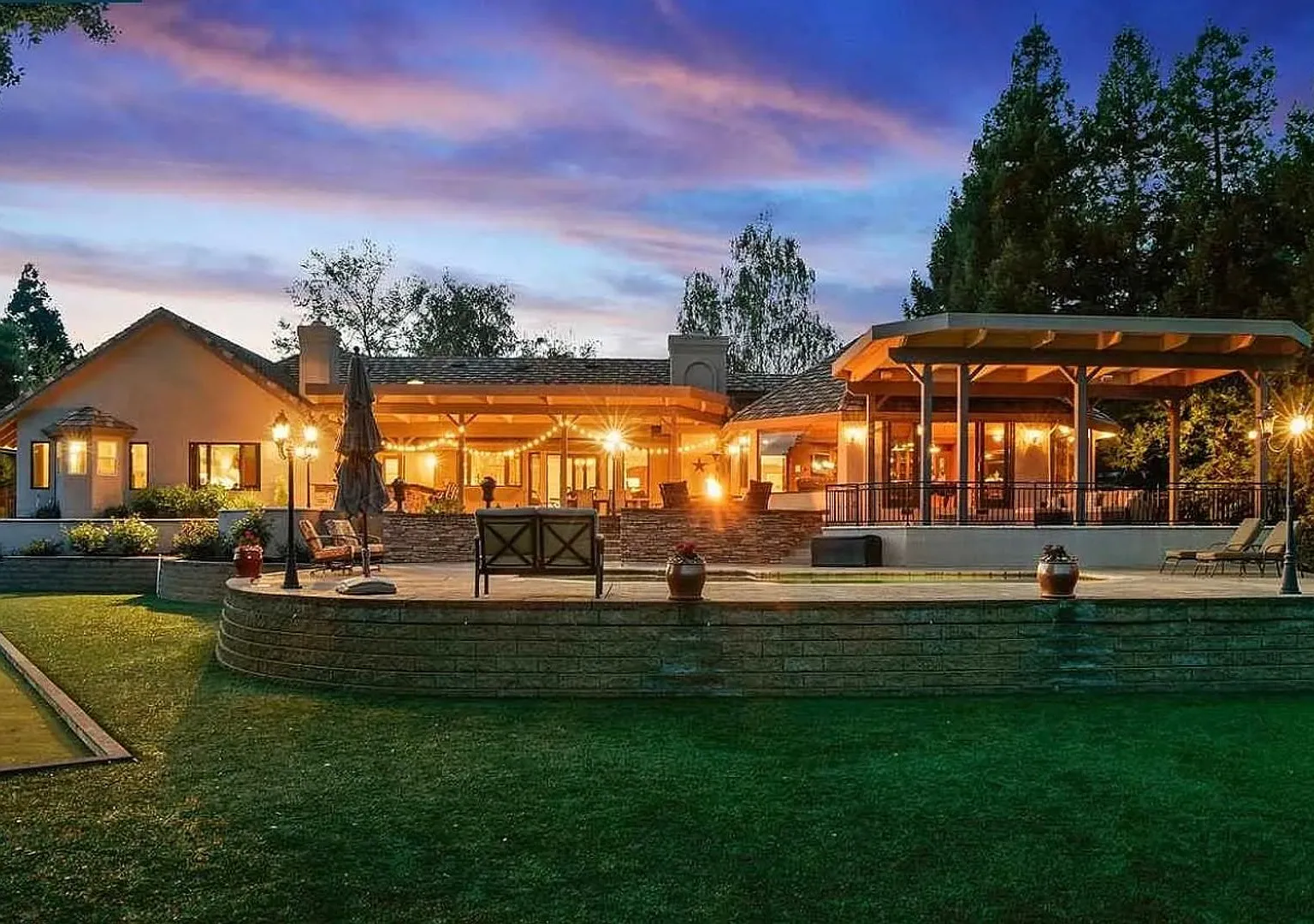 5 Bed 5 Bath Alamo Estate — Photo 3