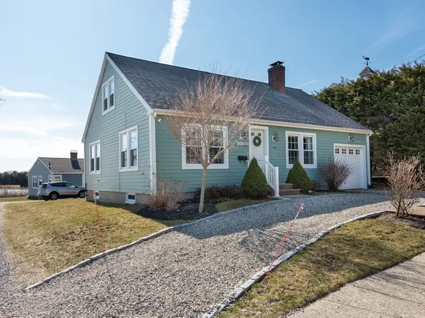 710 Elm St, Dartmouth, MA 02748