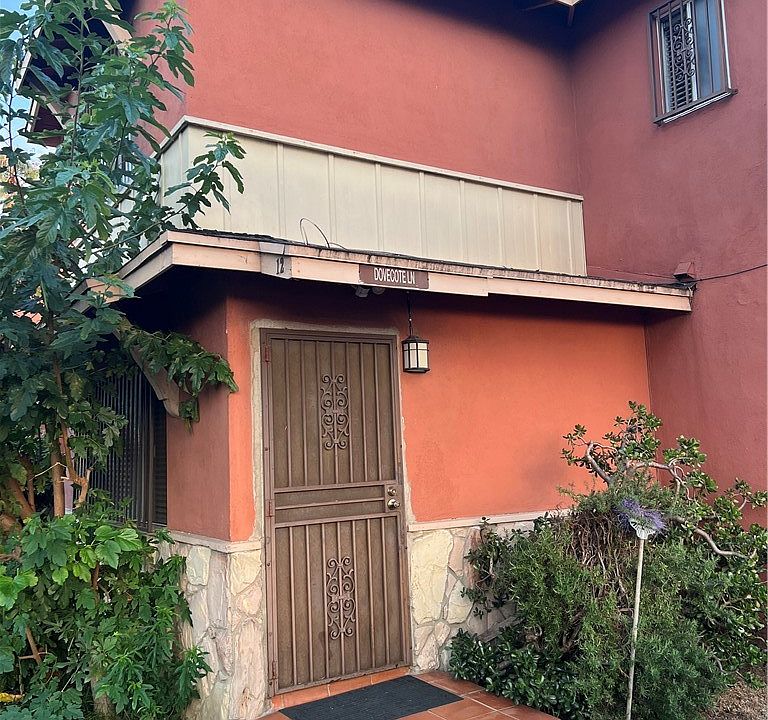 1st image of 12 Dovecote Ln #370