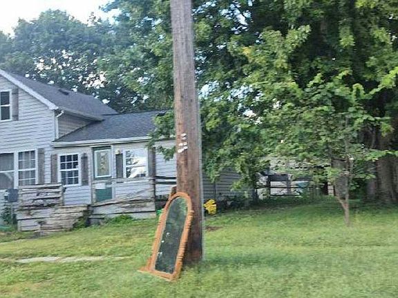 2nd image of 328 W South St