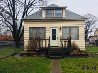 826 Orange St, Wyandotte, MI 48192