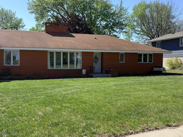 502 N Fulton St, Newell, IA 50568