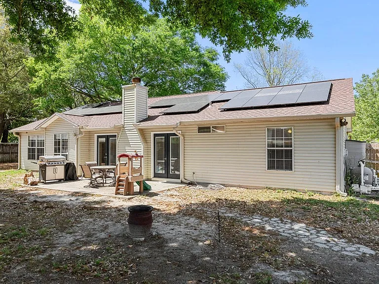 425 Whirlaway Ct — Photo 33
