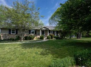 121 Pebble Beach Dr, Georgetown, KY 40324