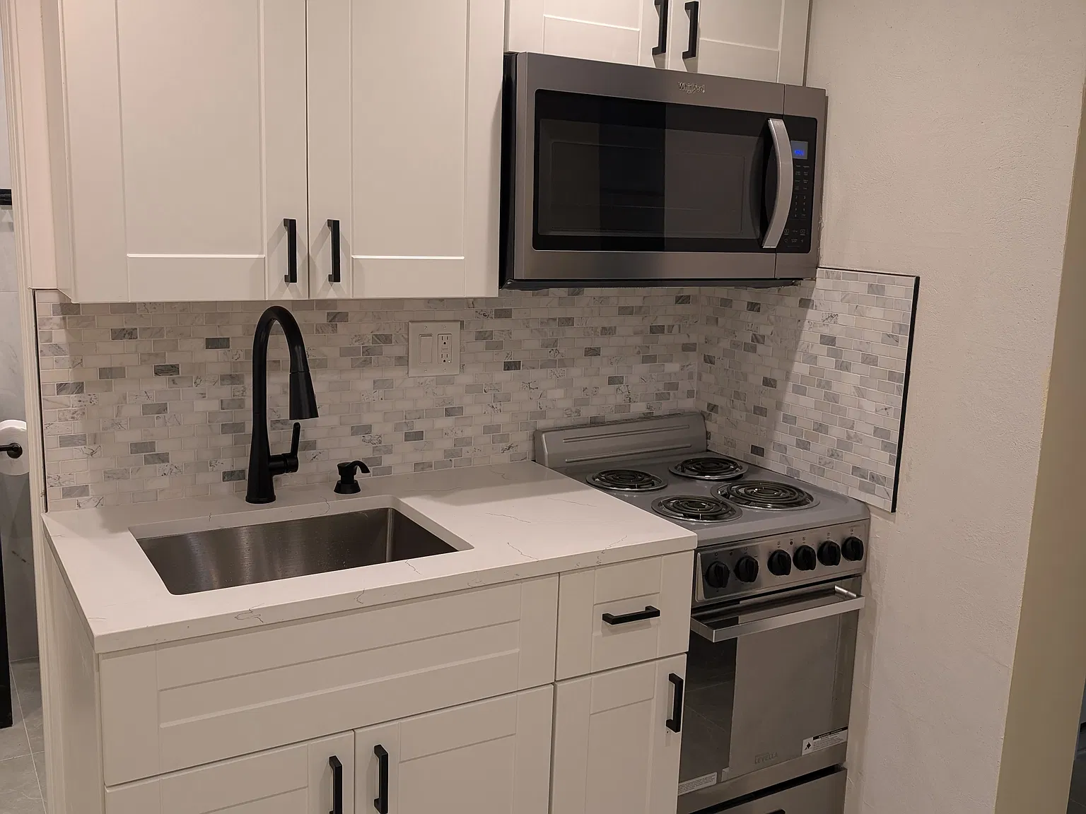 1 bed, 350 sqft, $1,200 — Photo 1