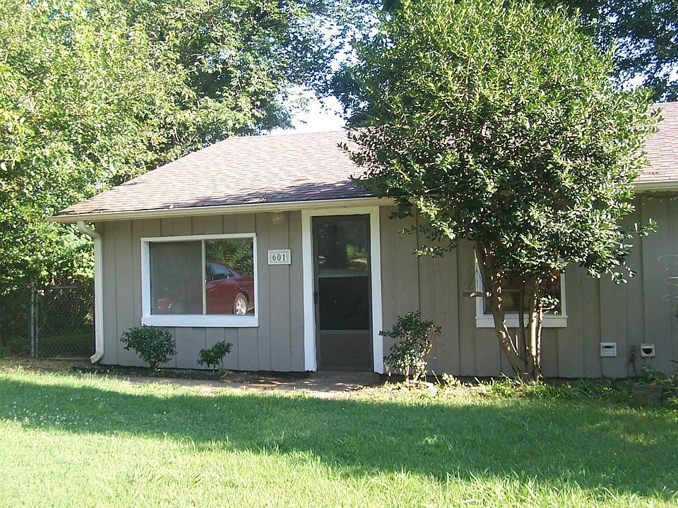 1st image of 603 S Phillip Dr
