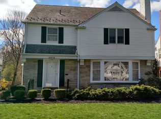 19214 Lomond Blvd, Shaker Heights, OH
