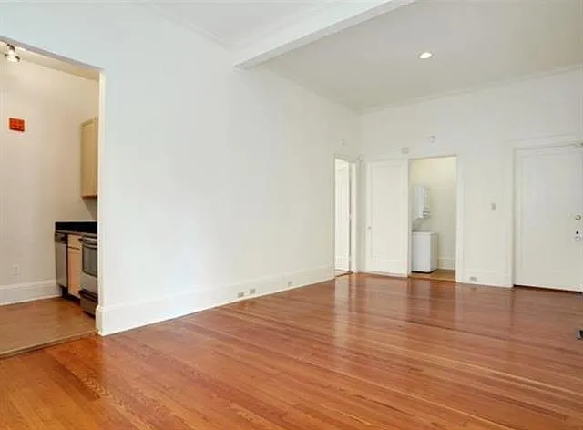 7014 Saint Charles Ave #E — Photo 2
