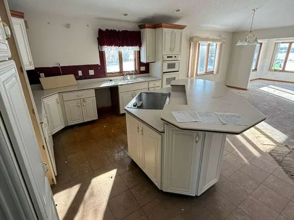 384 Voyager Dr, Alexandria, MN 56308