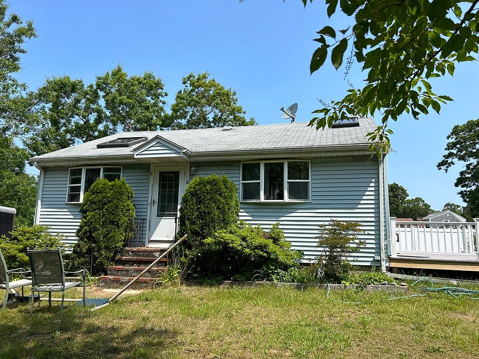 1st image of 6 Webster Dr