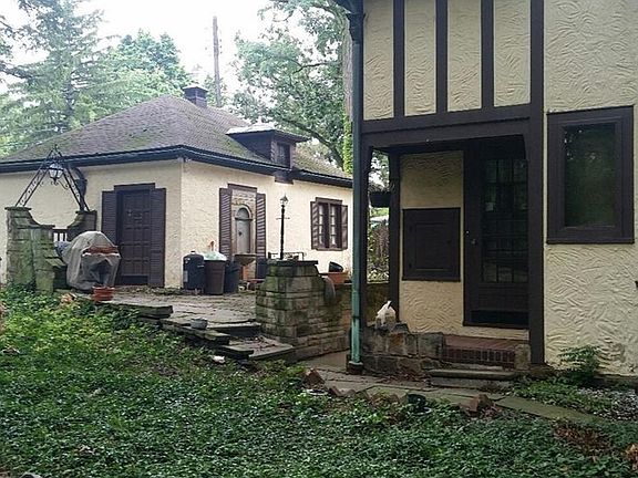 5th image of 1982 Hanover Dr