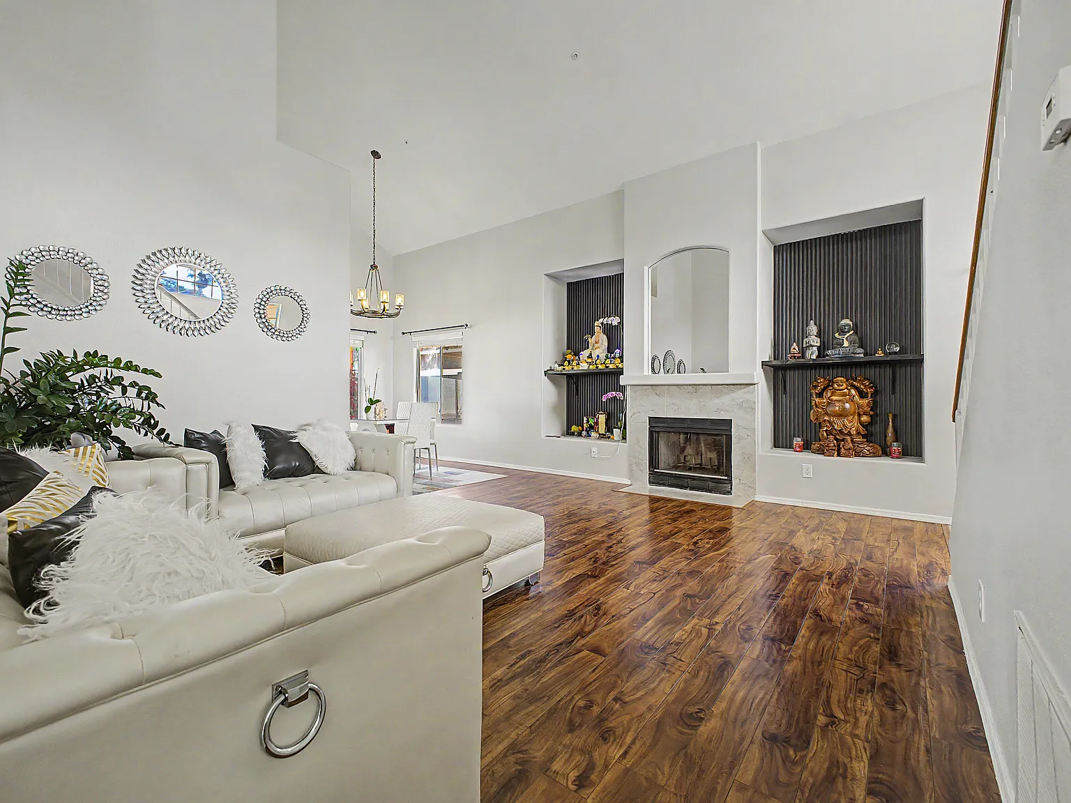 3 bed, 1767 sqft, $3,100 — Photo 2