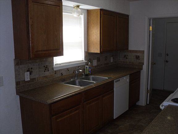 4th image of 4202 E County Road 81